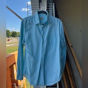 Men’s casual button down shirt